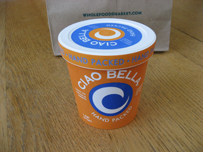 delicious-whole-foods-ciao-bella-green-tea-gelato05