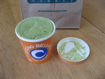 delicious-whole-foods-ciao-bella-green-tea-gelato06