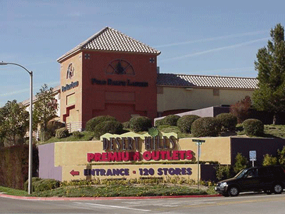 desert-hills-premium-outlets01