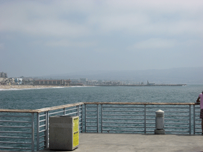 fishing-at-hermosa-beach-pier01