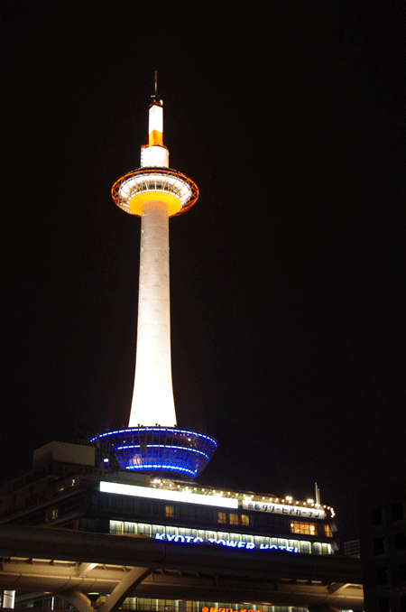 light-up-kyoto-tower-01