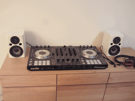 my-christmas-gift-is-dj-equipment-and-speakers-03