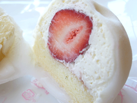 strawberry-mochi-at-j-j-bakery04