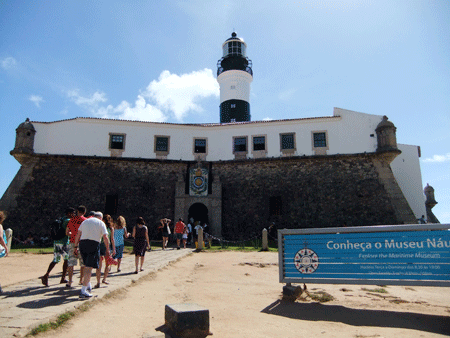 travel-salvador-02