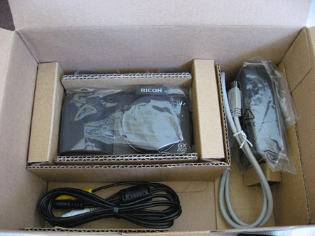 unboxing-ricoh-gx200-view-finder-kit-and-more04